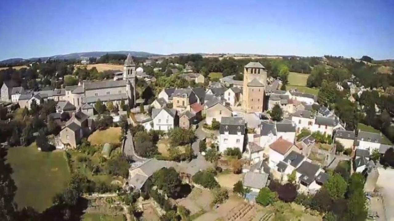Le Gite De La Vieille Eglise De Coussergues Екстер'єр фото